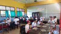Polsek Labuapi Kawal Uji Coba Program Makan Bergizi Gratis di Lombok Barat (5) Polsek Labuapi Kawal Uji Coba Program Makan Bergizi Gratis di Lombok Barat
